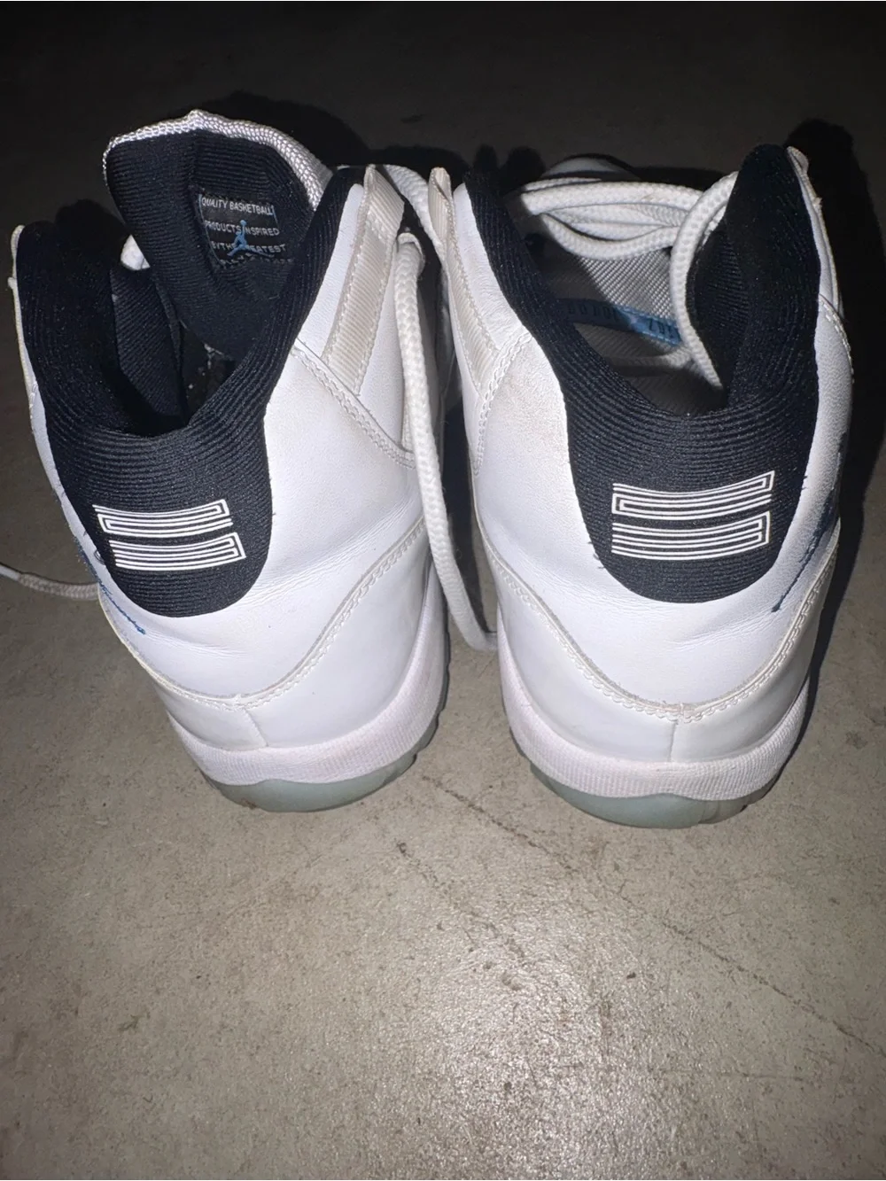 Jordan 11 Retro Legend Blue Sneakers